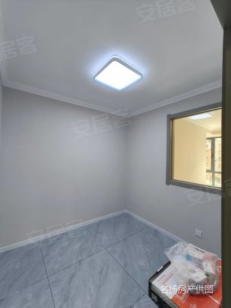 龙凤紫苑3室2厅2卫111㎡南北55.8万