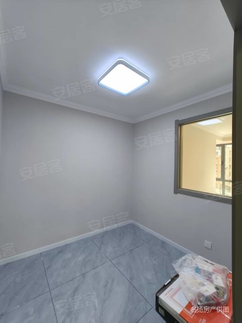 龙凤紫苑3室2厅2卫111㎡南北55.8万