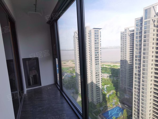 保真!绿城桂语钱塘精装3房,房子很干净,小区有泳池.出租房源真实图片