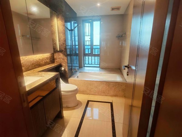 广州番禺汉溪长隆长隆珑翠长隆珑翠花园138方31户型,南北通透对流光线