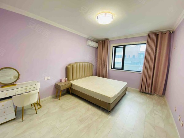 青岛城阳白云山公园澜公馆急租  澜公馆新出3室2厅2卫电梯房高档装修