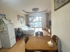 德阳广汉市雒城急租：套四双卫，顶跃，带个平台，随时看房，价格可谈出租房源真实图片