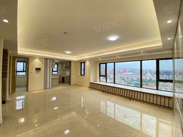 太原小店南中环保利东郡办公住家大客厅南中环坞城路保利东郡邻山大