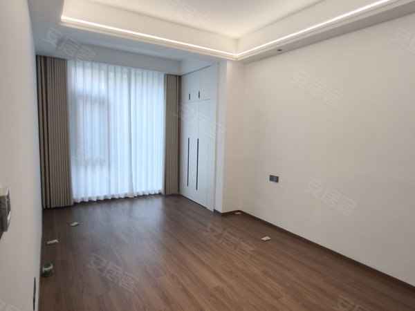 金华东阳横店明都星耀城星耀城4房带大院子全屋带地暖，拎包入住出租房源真实图片