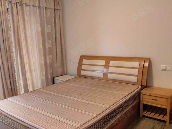 杭州西湖转塘水韵金沙公寓水韵金沙三室一卫南北通透采光好距离滨江近