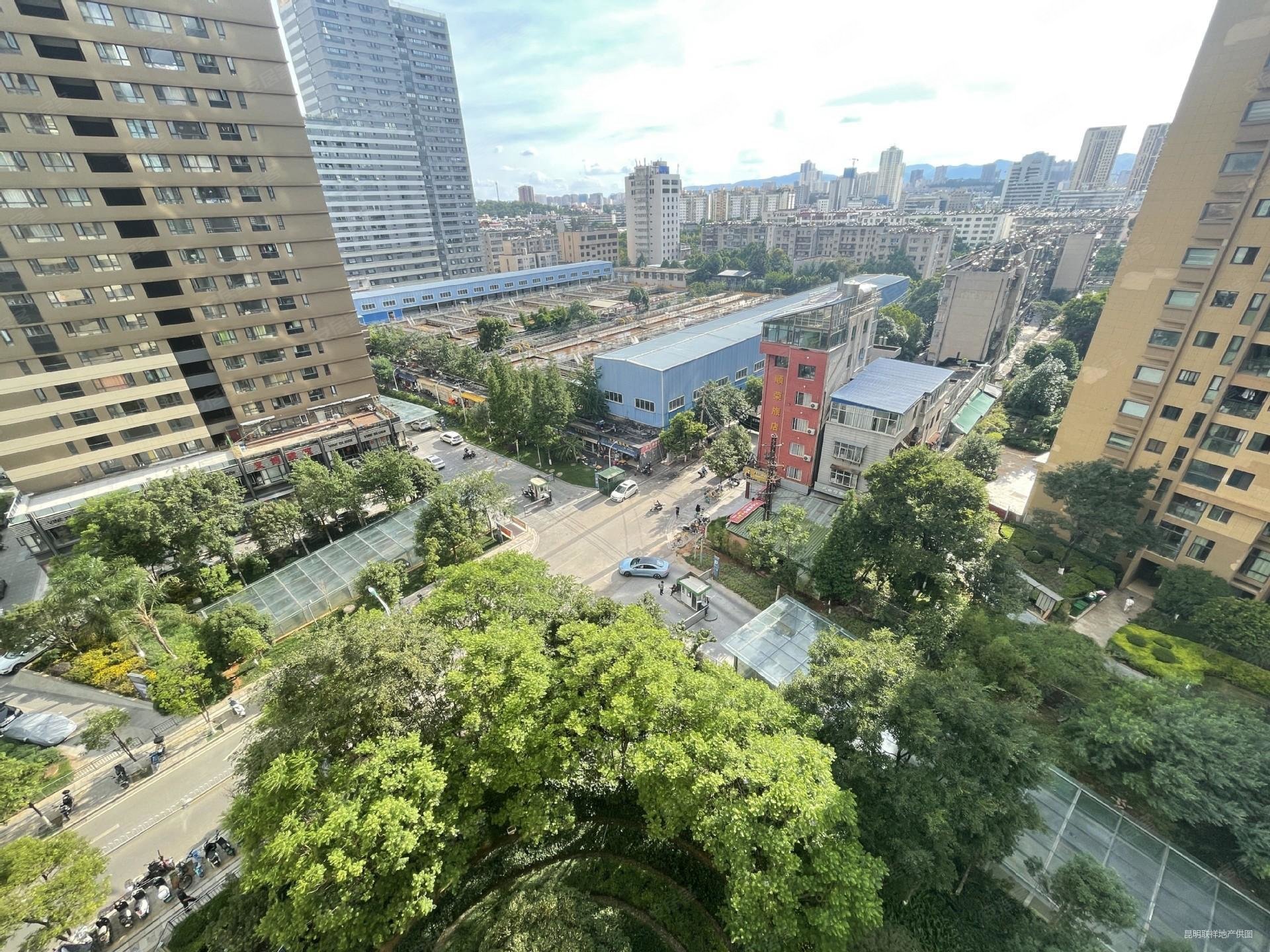 滨江俊园旁 天宇花园 西南户型 带子母车位 刚需三房 证在手