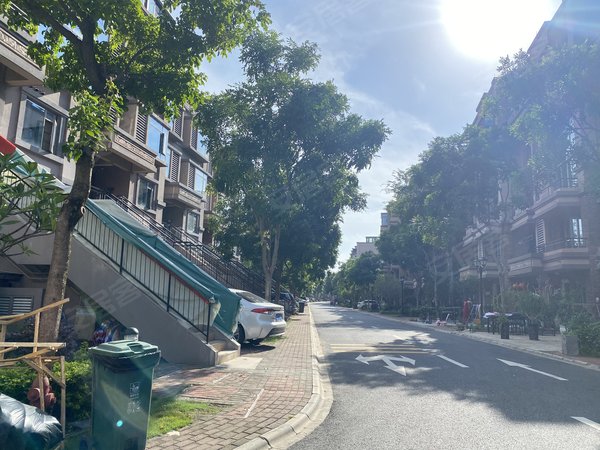 【多图】海逸豪庭尚都(2期),横岗水库租房,海逸高层69平两居室拎包
