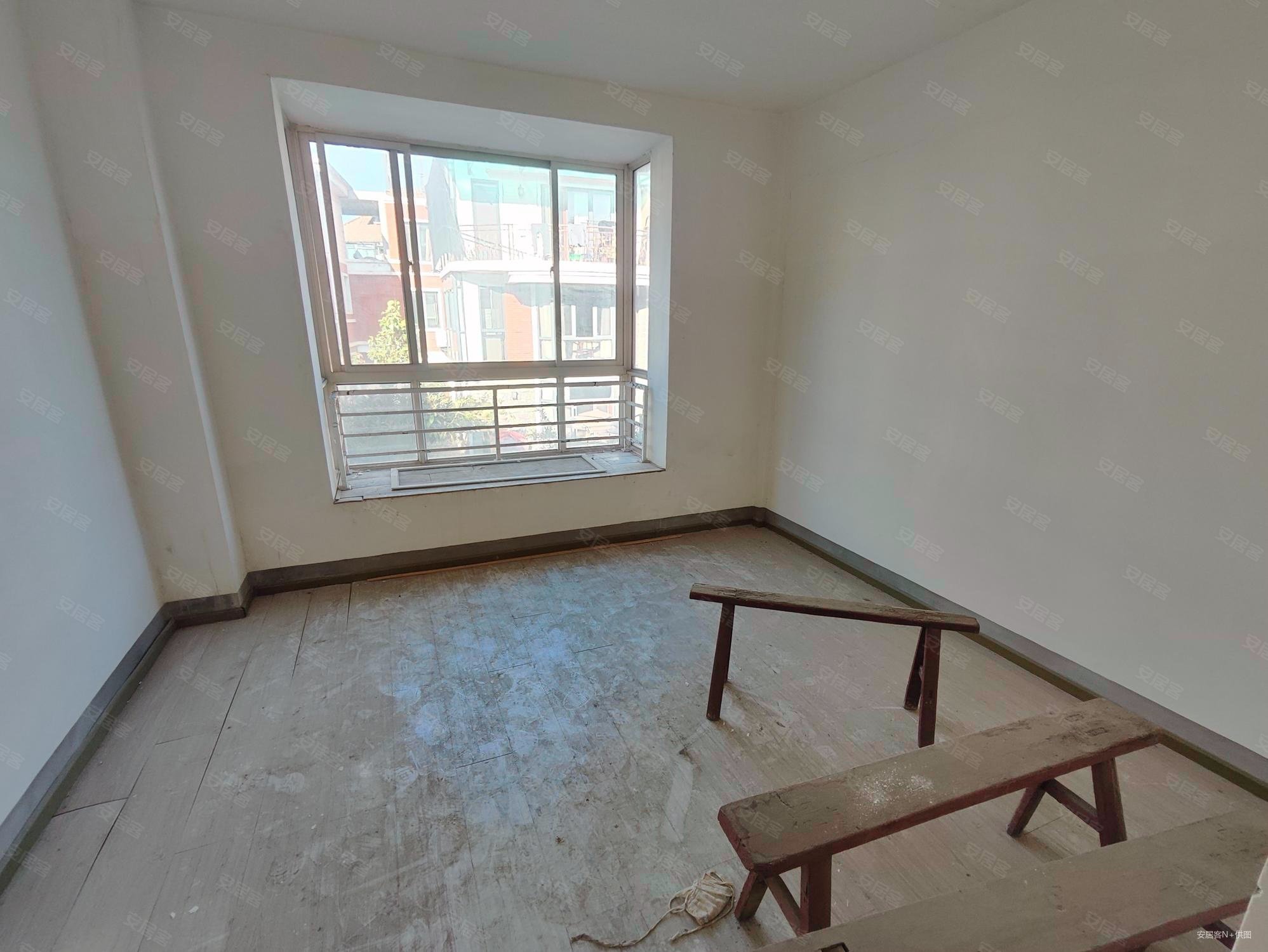 未来海岸(别墅)4室2厅4卫214.94㎡南北120万