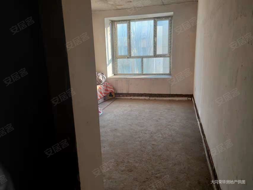 益生园3室2厅1卫143㎡南北40万