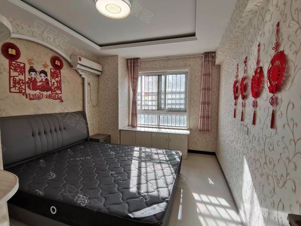 徐州丰县丰县城区凤鸣城(B区)凤鸣城 精装三室 暖气房 采光好家电齐全 干净整洁 拎包即住出租房源真实图片