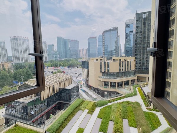 近天一国际 茅台大厦 豪装两室一厅 远大美域出租房源真实图片