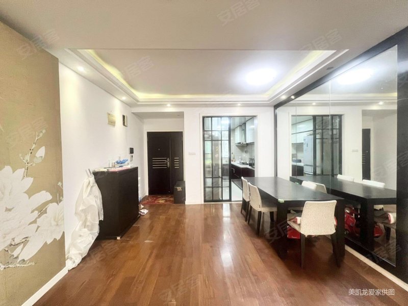 新华世纪园 南北两房带车位,精装,拎包入住