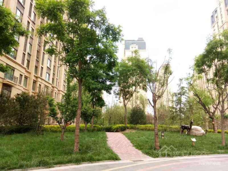 中海河山郡 中间楼层采光好 满五   商品住宅 房龄新