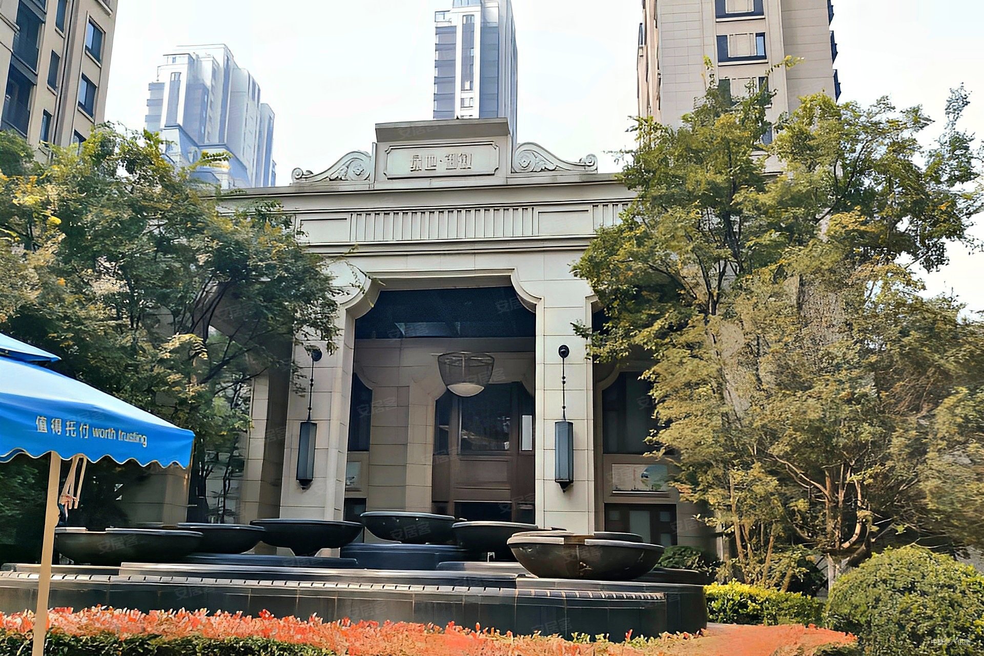 绿地御徽交通便捷商品房装修好商业配套齐全满二