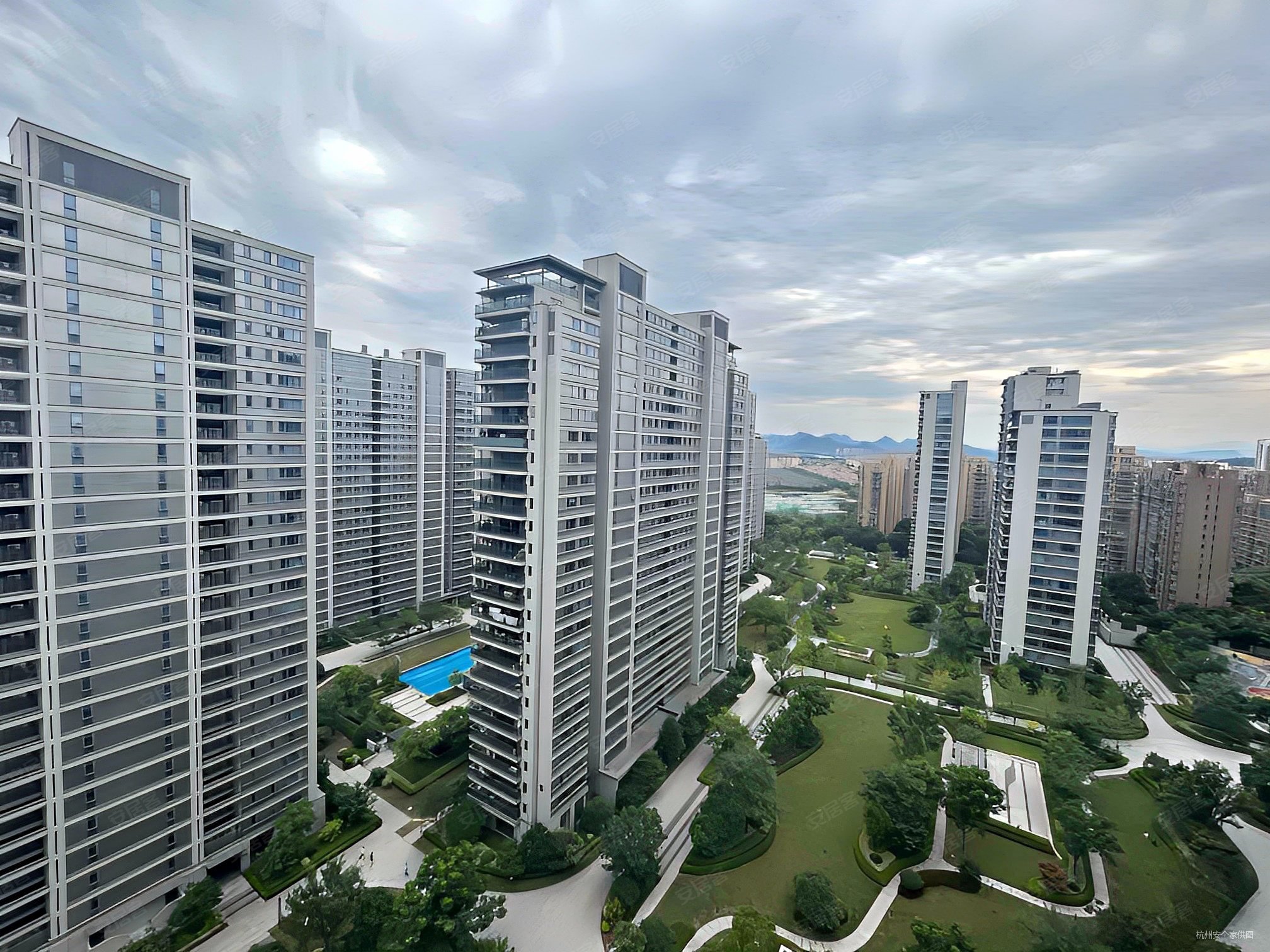 融创金成江南府近地铁精装好房急卖多套可对比