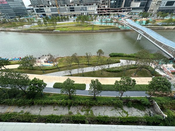 深圳宝安福永会展湾水岸广场地铁口会展湾水岸,全新出租,看房方便