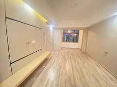 青岛市南八大湖月付 可短租 宁夏路地铁口 中联广场 精装公寓 拎包入住出租房源真实图片