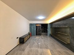 惠州大亚湾龙光德州城锦绣壹号五期 精装四房 出租 拎包入住 看房方便有钥匙出租房源真实图片