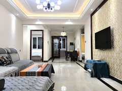 张北张北镇张北城区北京新城刚刚清退一套电梯三居室小区出入放便出门就有卖菜的出租房源真实图片