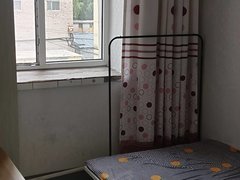 兴安盟乌兰浩特五一广场兴安三小区3楼次卧室月付房租出租房源真实图片