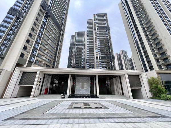 深圳光明光明金融街华发融御华府新上 金融街125平温馨舒适南北通大