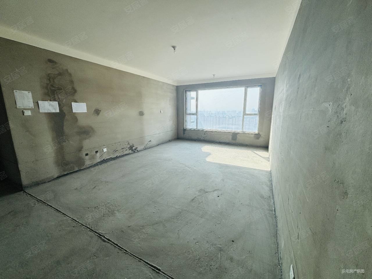 紫御蘭庭3室2厅2卫126.77㎡南北117万