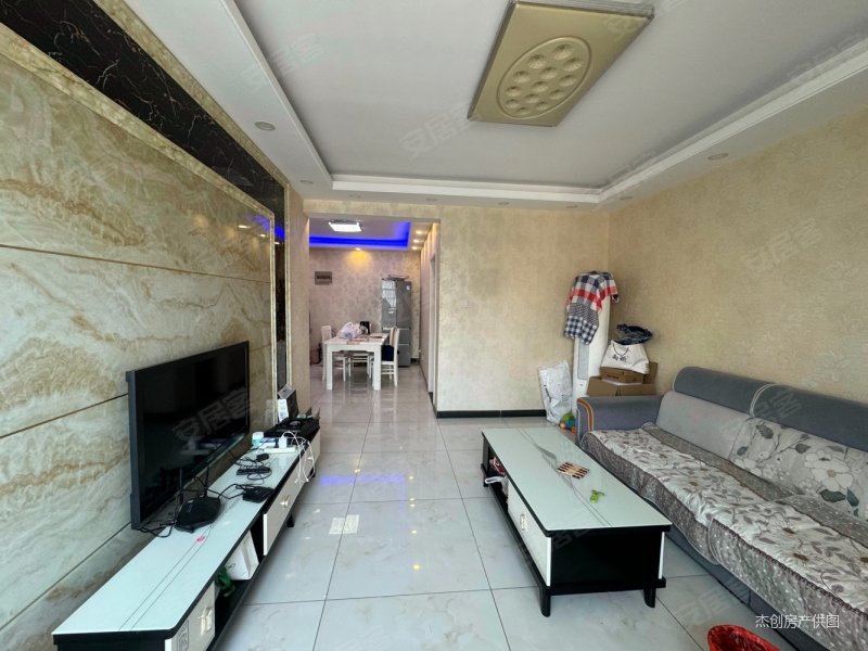 出售临湖雅苑两室两厅精装采光无遮挡价格美丽