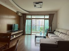 深圳龙岗龙城国际房子户型方正，使用率高，通风采光非常不错，装修状态出租房源真实图片