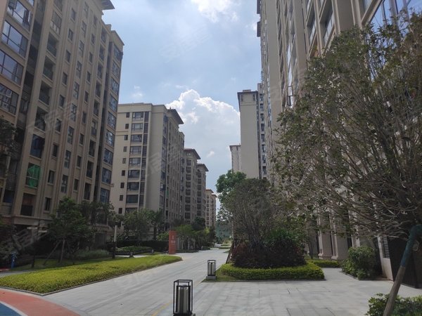 泉州丰泽城东泉州保利城(二期a地块)城东五中旁保利二期 4房2厅2卫