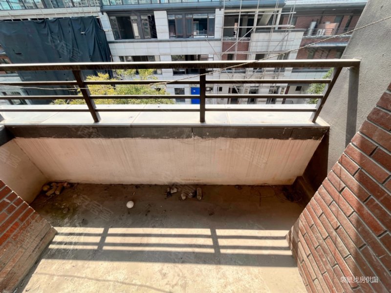 御龙山花园别墅