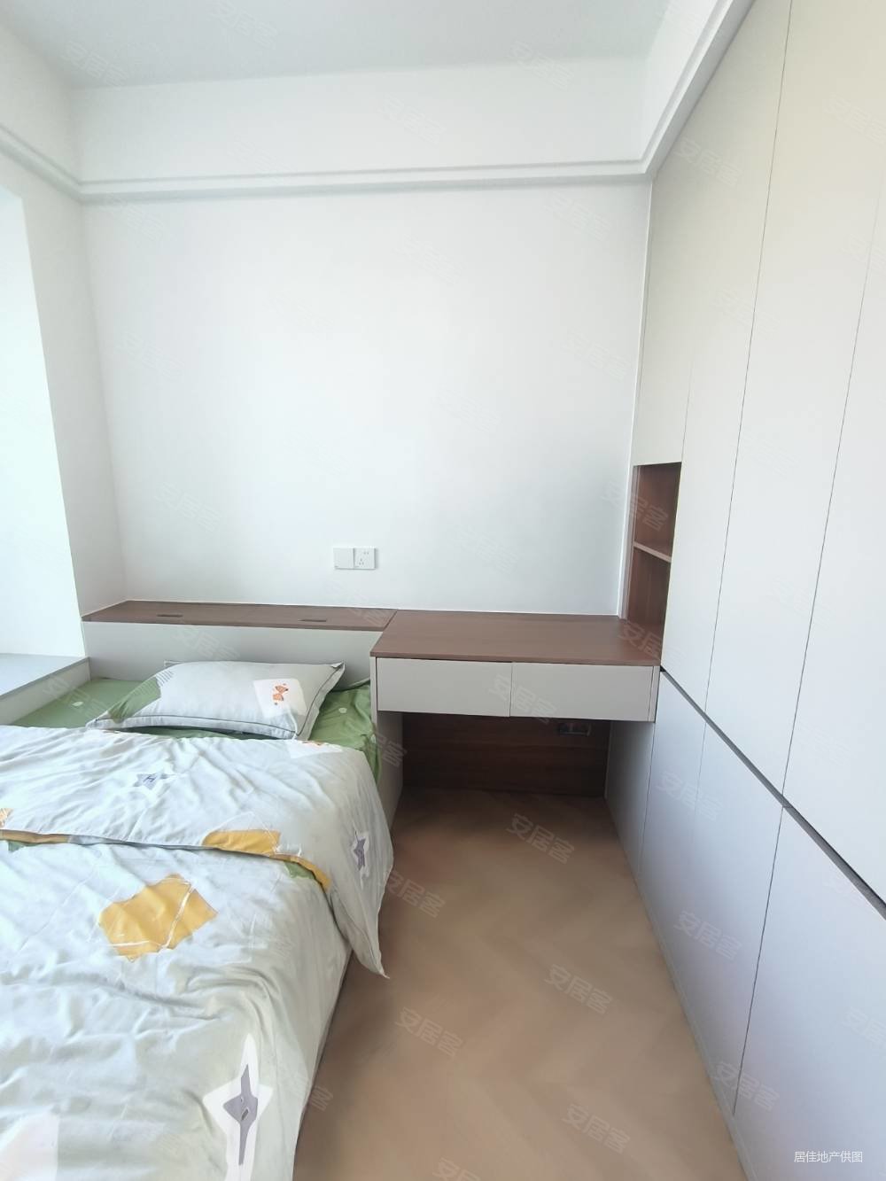 联投国际城3室2厅2卫115㎡南北57.5万