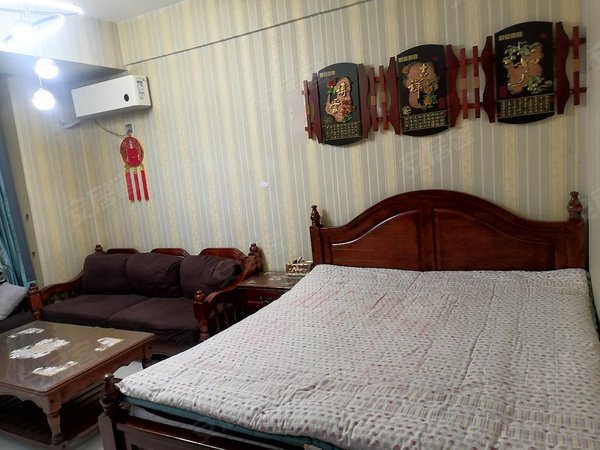 包头昆都仑丰盈道京奥港花园(商住楼)押一付一，帝景豪华装修，带空调，包网络，全家配套实木家具出租房源真实图片