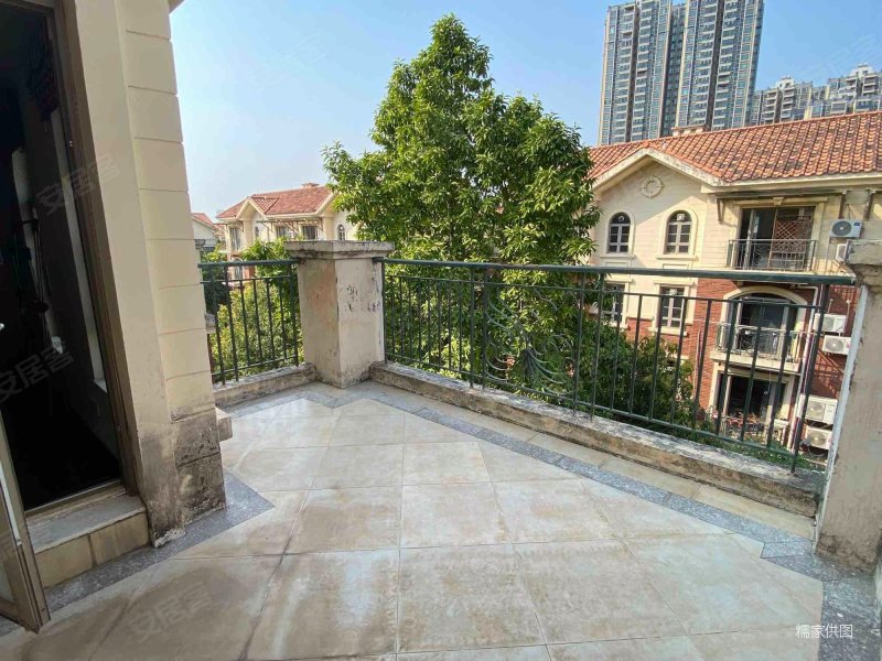 中间楼层,珠江四季悦城(别墅)二手房,240万,5室3厅,5卫,257平米-惠州