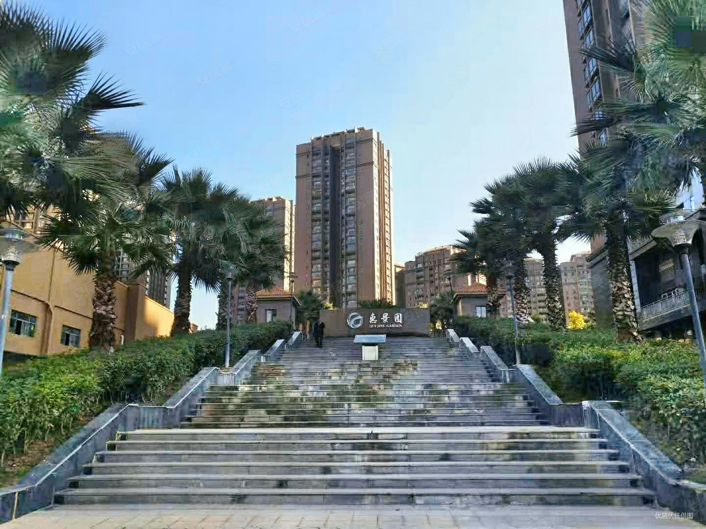 呈贡云大对面惠景园263平南北通透大平层毛坯带车位222诚售