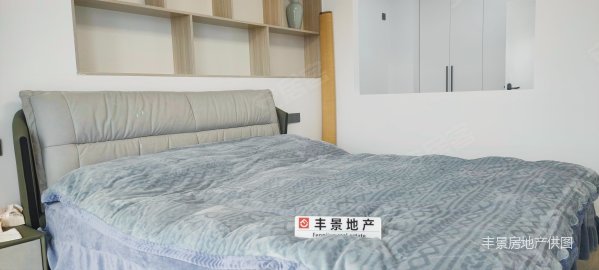 摩尔大厦2室1厅1卫105㎡北88.8万