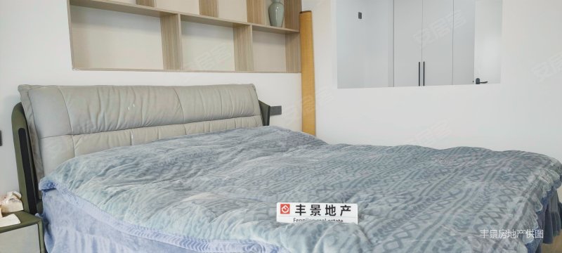 摩尔大厦2室1厅1卫105㎡北88.8万