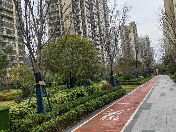 苏州吴江太湖新城万象汇花园3500元带车位 3房2卫万象汇花园 近地铁口