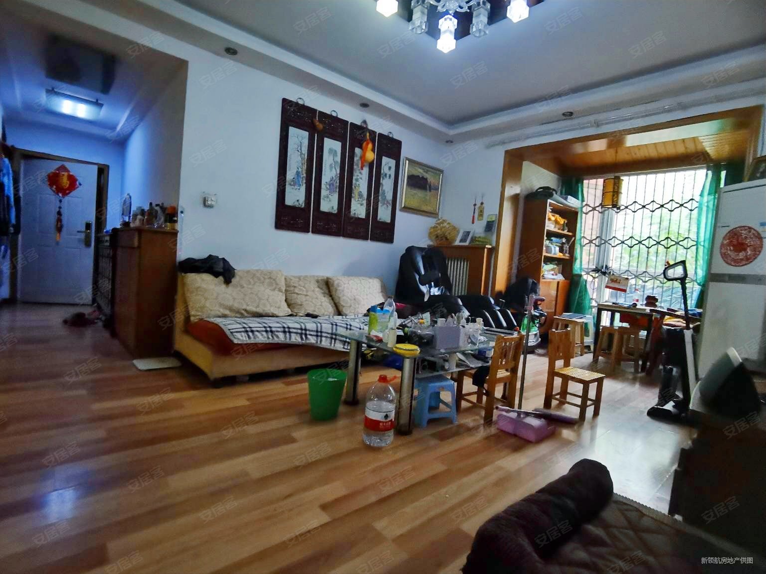 终解0.5% 新兴骏景园地铁3号线胡家庙地铁口小高层南北一楼,新兴骏景