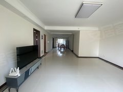 巴音郭楞库尔勒东站保利石油花园 5室2厅2卫 精装修 电梯房 南北通透出租房源真实图片