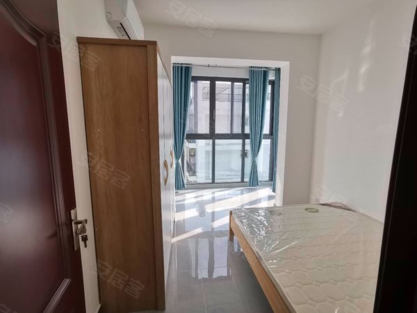 成都武侯簇桥龙井桂苑9号线簇桥地铁口200米!精装小套二现房出租!