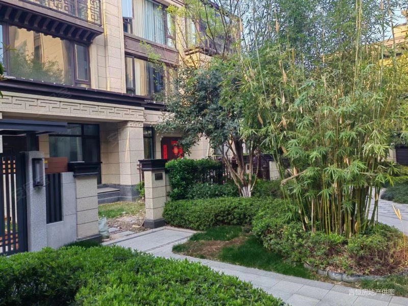 建发雍龙府(别墅)二手房,945万,5室2厅,3卫,225平米-合肥安居客