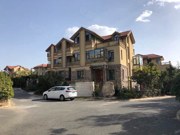 青岛即墨蓝色硅谷鳌山名苑鳌山名苑1250元月 就可体验别墅感觉 非常