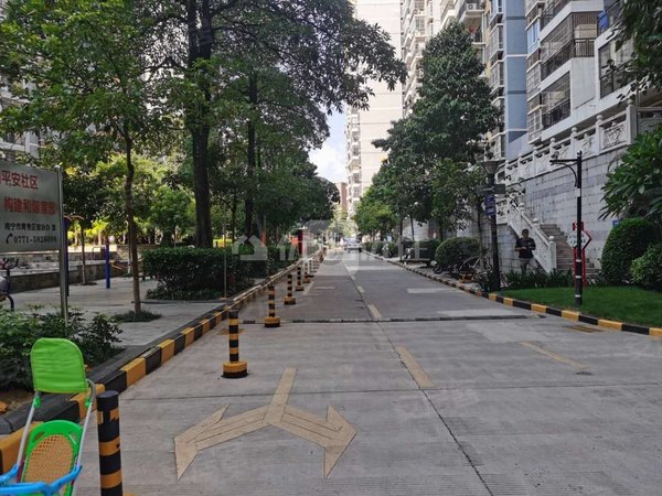 南宁青秀凤岭北凤岭名园二中对面 凤岭名园3房2厅 配齐拎包入住出租