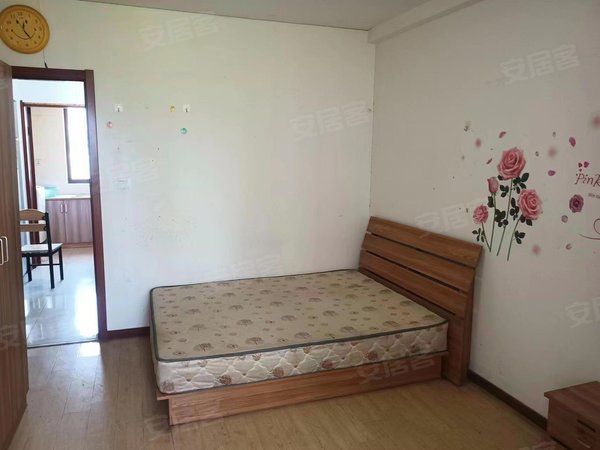 【多图】泰翔嘉苑,南翔租房,近南翔老街!随时看房!(厅卧朝南.采光好.