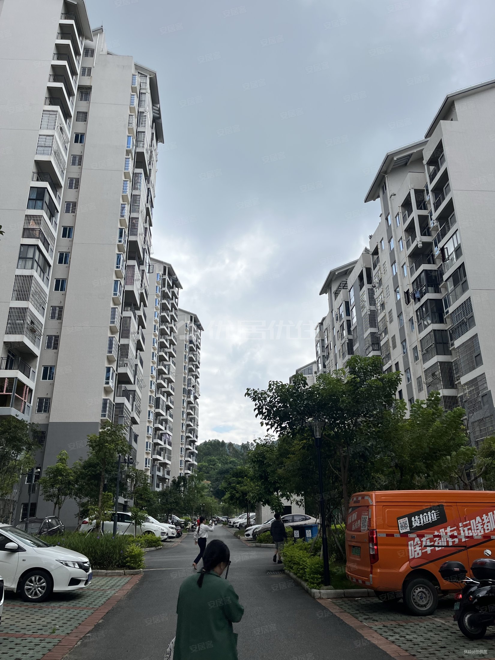 城中区单价5字头电梯147平朝向南北毛坯东岸盛世花园3室