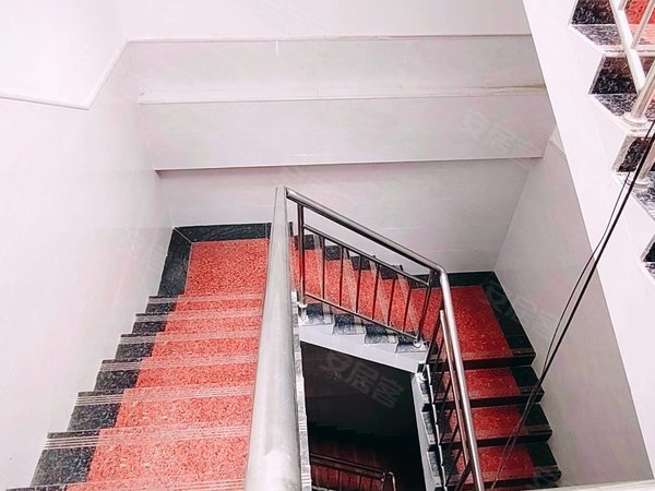 南宁良庆大沙田大明一里住宅楼石子塘地铁口 一房一厅无中介房东zhi租