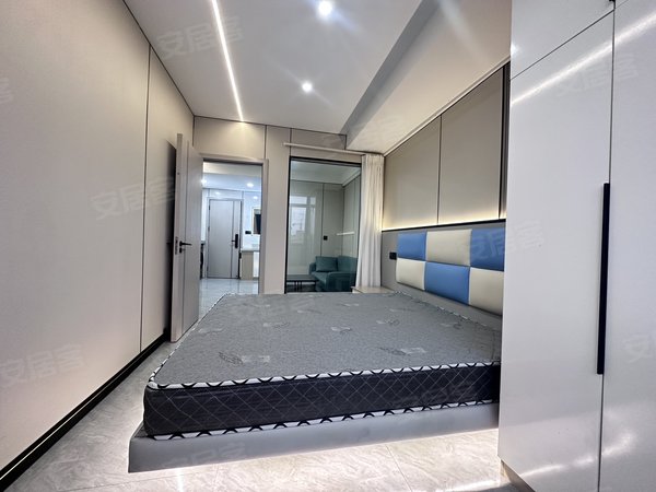 金华浦江县浦江城东一点红大道177号楼现场房東（无中介）压一付一，253附近精装一室一厅，无物业。出租房源真实图片