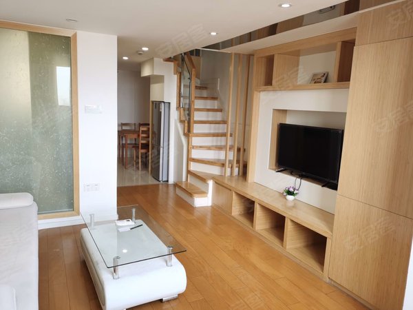 上海浦东唐镇星纪元高楼层 随时看房 精装复式两房 近2号线唐镇站500