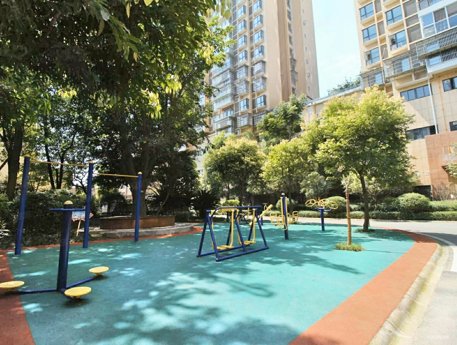 捡漏捡漏 看房方便,宏瑞阳光郦城二手房,53万,3室2厅,1卫,87平米-成都