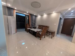 珠海金湾航空新城龙光玖龙府 4室2厅2卫  电梯房 精装修117平米出租房源真实图片